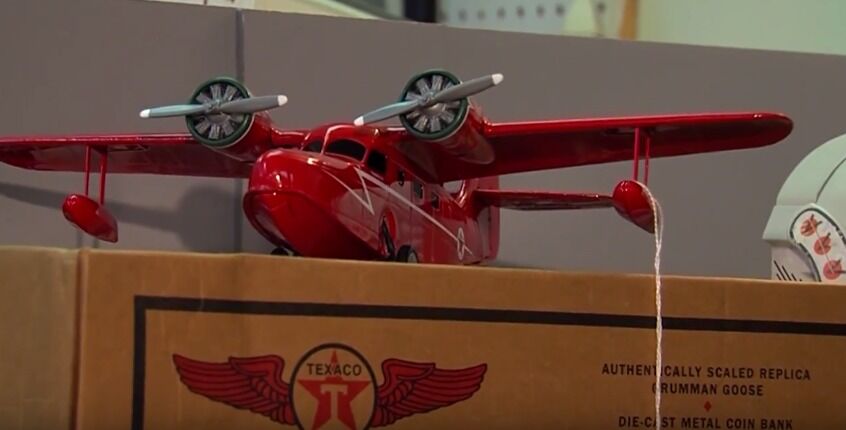 red plane